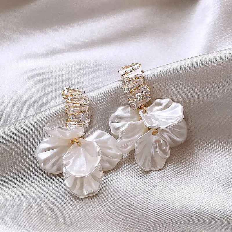 C- Ring Shell Tassel Delicate Earrings Women - Flower - electronic accessories