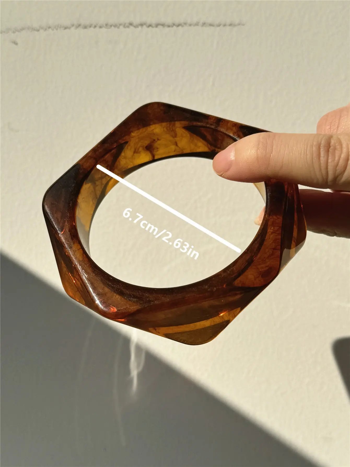 Exaggerated Blooming Irregular Shaped Resin Bracelet - Norellé