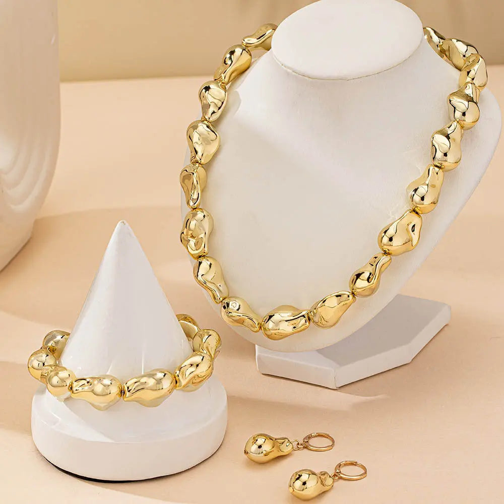 New Shaped Pearl Necklace Bracelet Ear Studs Suit Vintage - Norellé