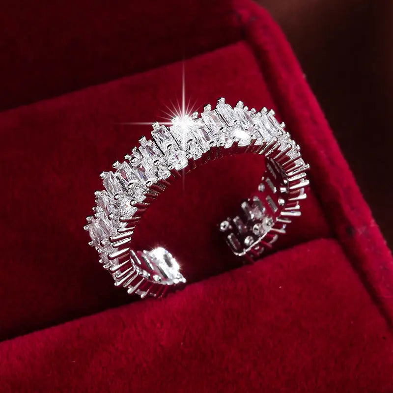 Simple Women's Geometric Zircon Ring - Norellé