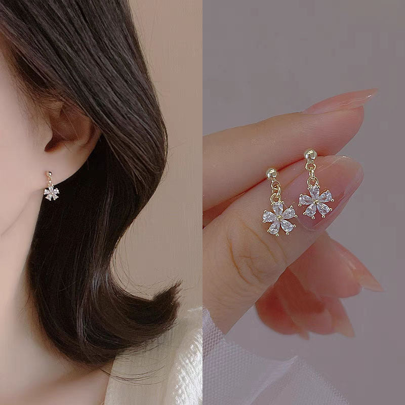 Gentle And Versatile Temperament Commuting Earrings - Norellé