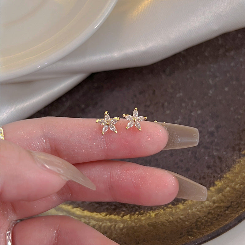 Gentle And Versatile Temperament Commuting Earrings - Norellé