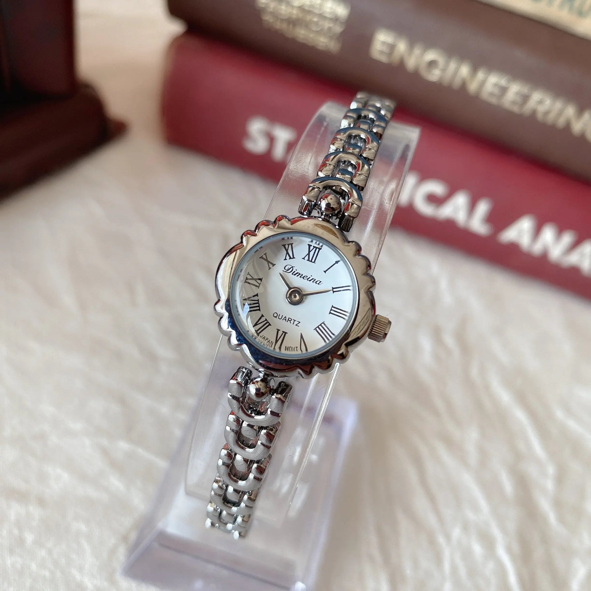 Casual Retro Bracelet Quartz Women’s Watch - Silver - electronic accessories