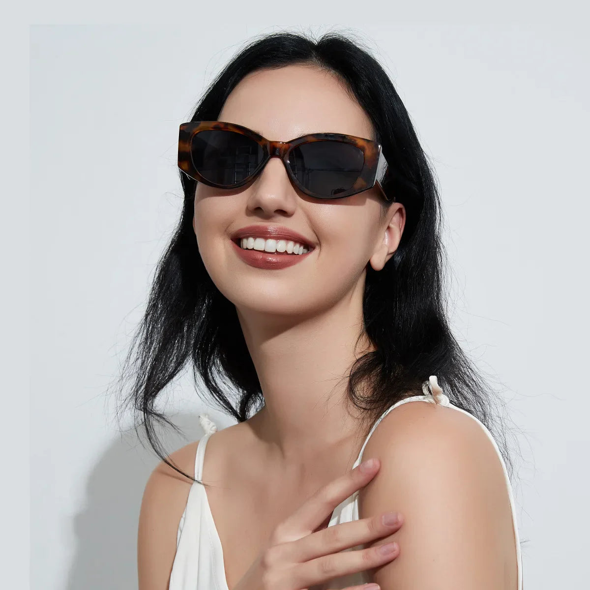Cat Eye Shape Women Sunglasses