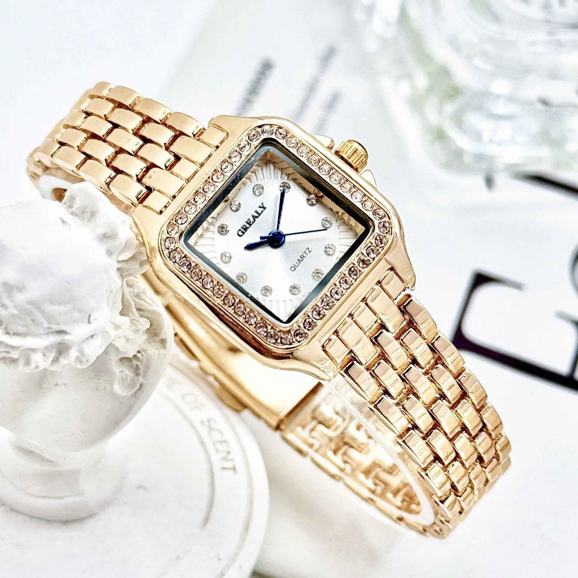 Classic Retro Square Waterproof Women’s Diamond-embedded Watch - Gold Diamond Surface - electronic accessories