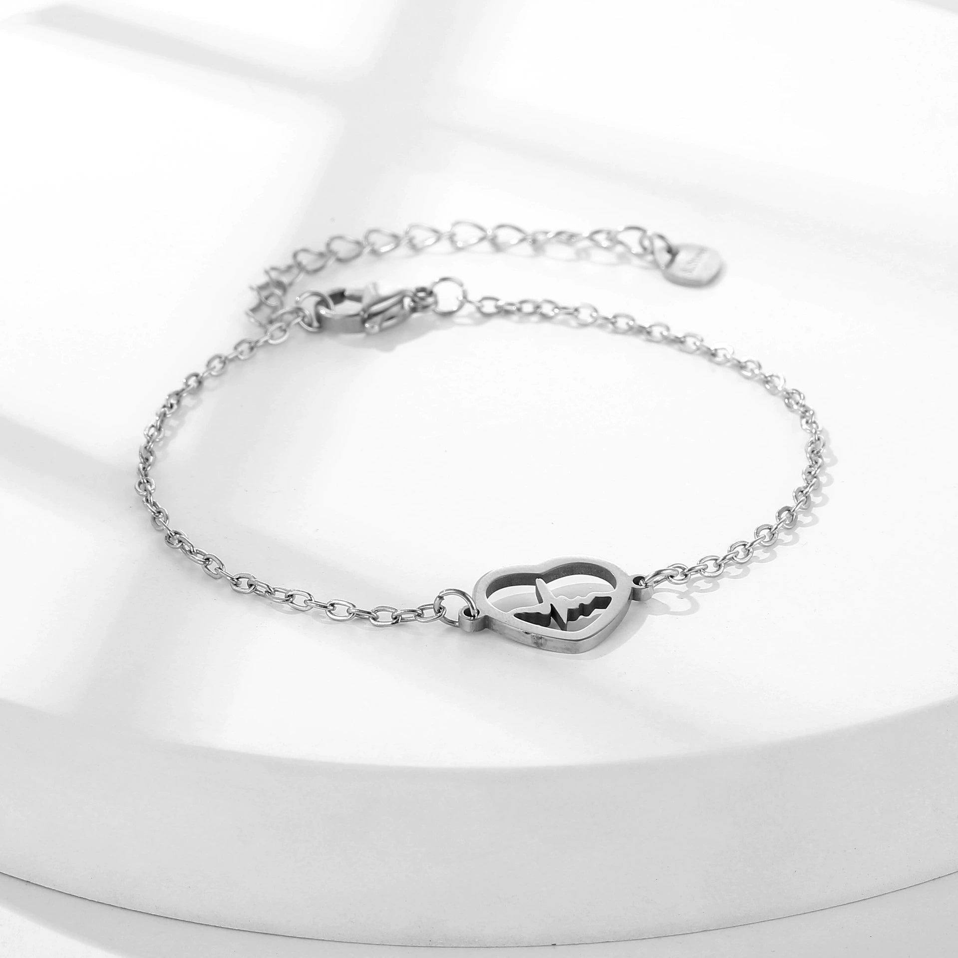 Women's Heart-shaped ECG Bracelet Versatile Hand Jewelry - Norellé