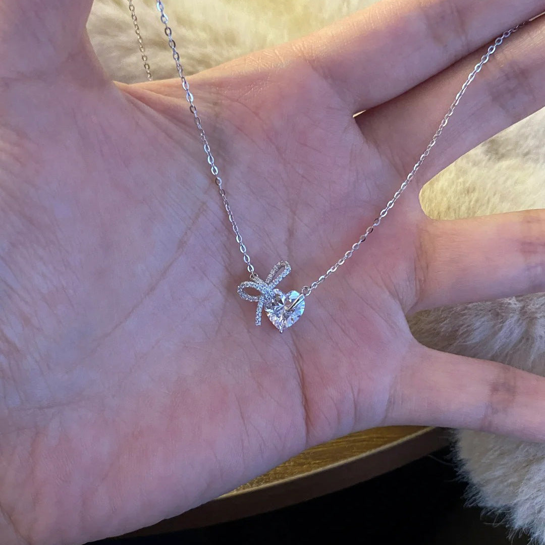 Women's Diamond Bow Heart Necklace High-end Clavicle Chain Simple And Versatile Jewelry - Norellé