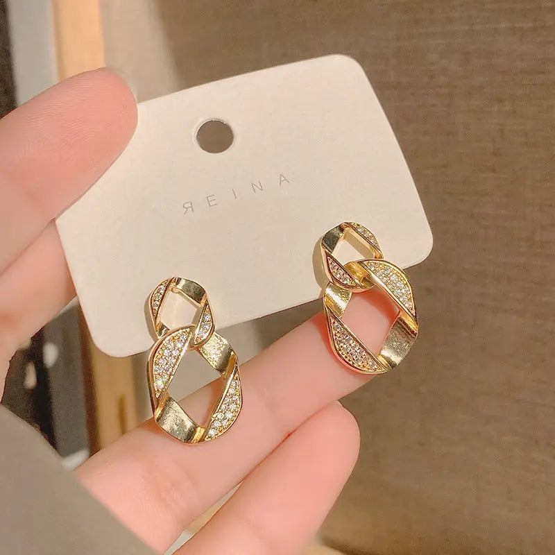Retro Minority Design Sense Simple Personality Diamond Micro-inlaid Female Ear Rings - Norellé