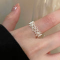 Niche Gentle Hollow Flower Ring - Norellé