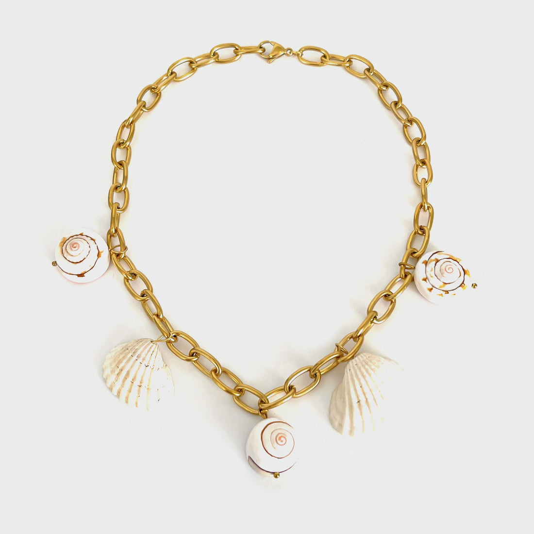 Personality Stylish Metal Chain Conch Shell Necklace - Norellé