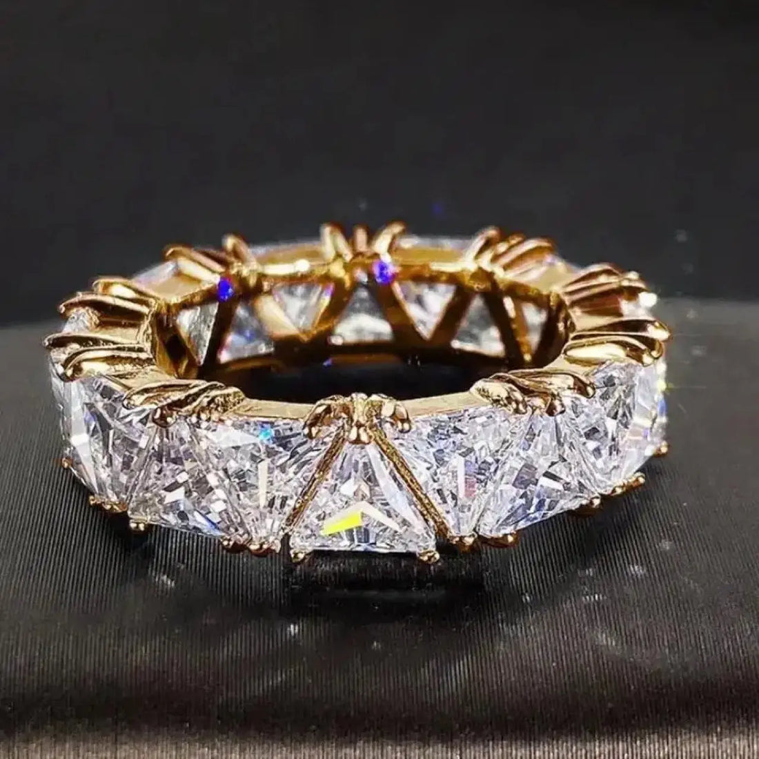Women's Luxury Zircon Ring With Diamonds - Norellé