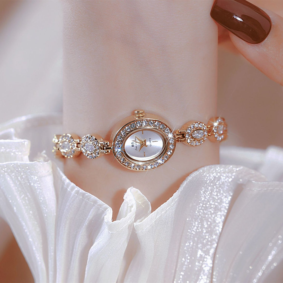 Mid-ancient Fashion Oval Colored Gems Rainbow Light Luxury Watch - Norellé