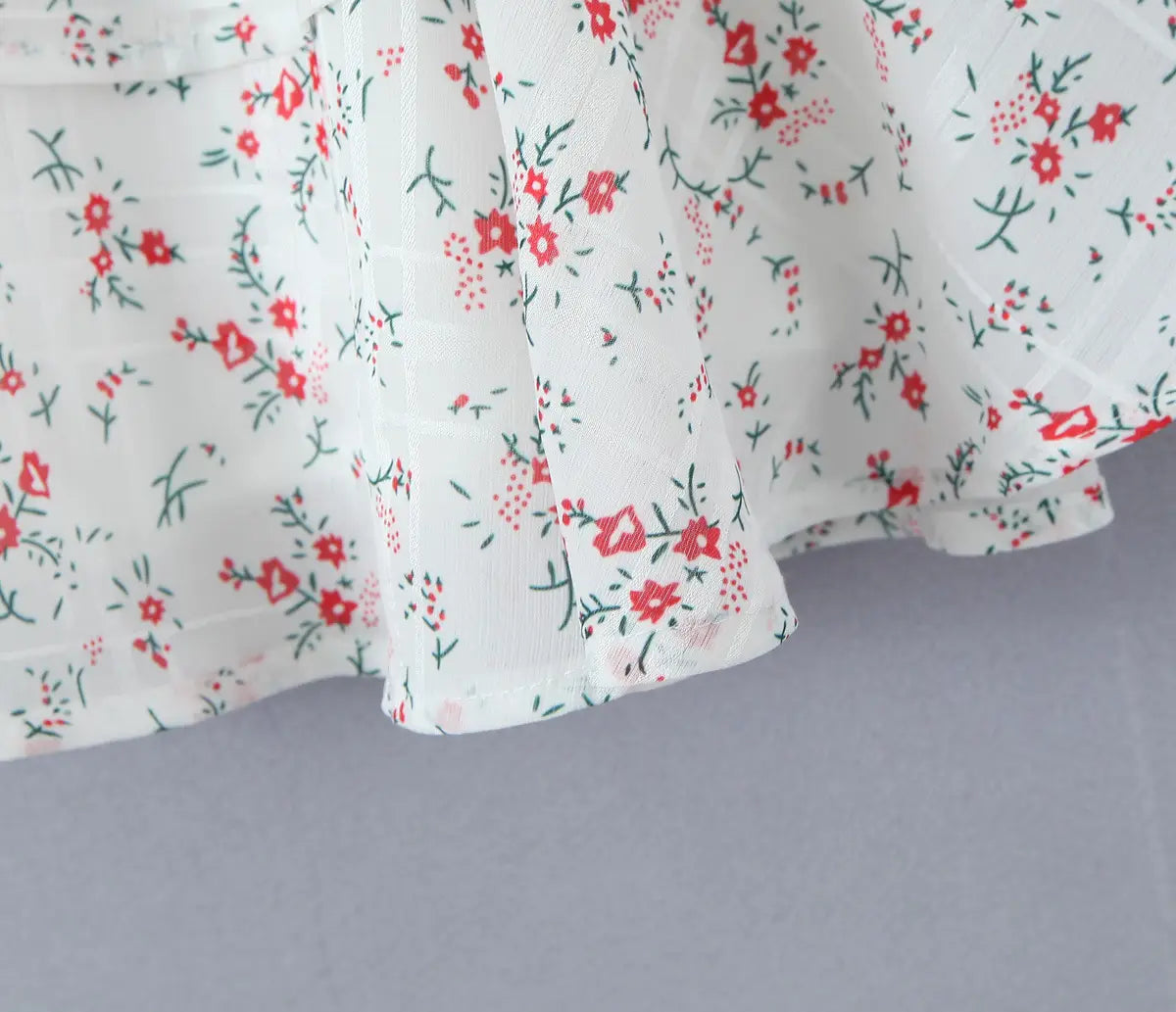 French Sweet Style Lace Stitching Flower Printed V-neck Short Sleeve Dress