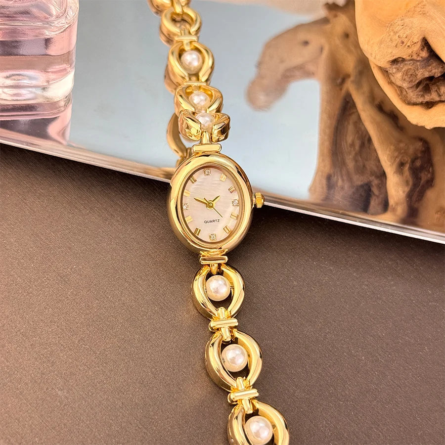 Elegant Oval Vintage High-Appeal Ladies Quartz Watch - WHITE