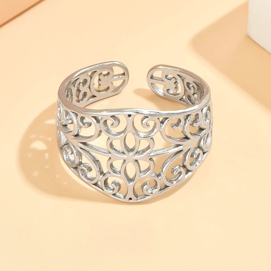 Elegant Retro Style Hollow Pattern Open Stainless Steel Ring For Women - electronic accessories