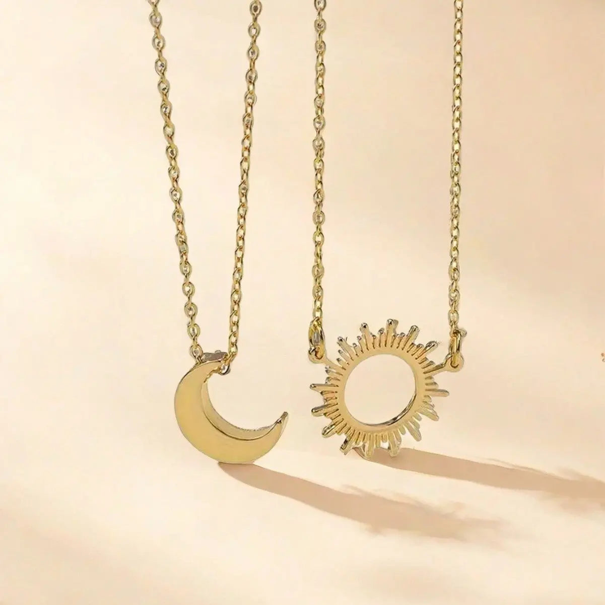 Elegant Vintage Necklace Hollow Sun Moon Pendant Chain Neck - Gold - electronic accessories
