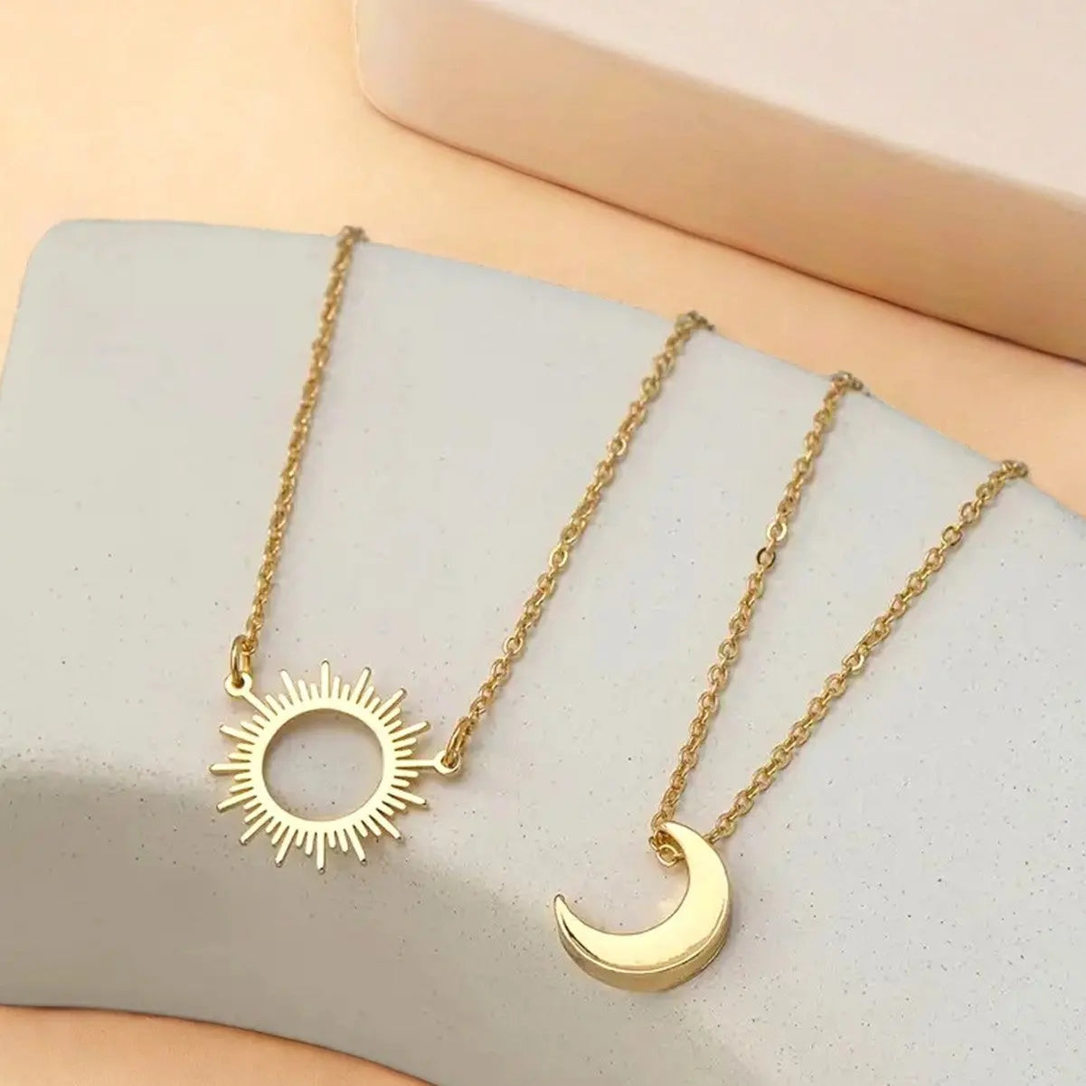 Elegant Vintage Necklace Hollow Sun Moon Pendant Chain Neck - Gold - electronic accessories