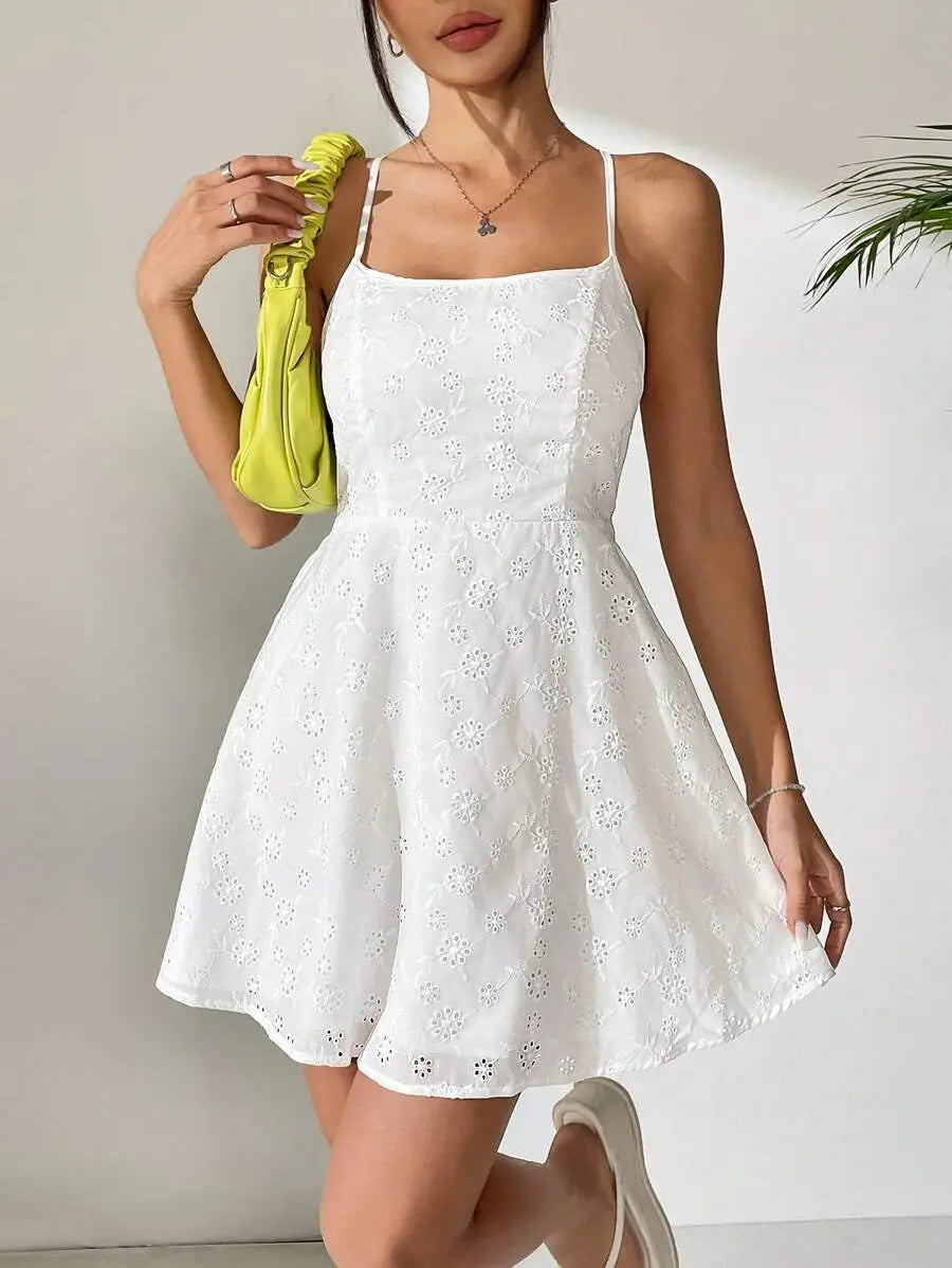 Women’s Embroidered Hollow Slim Skirt