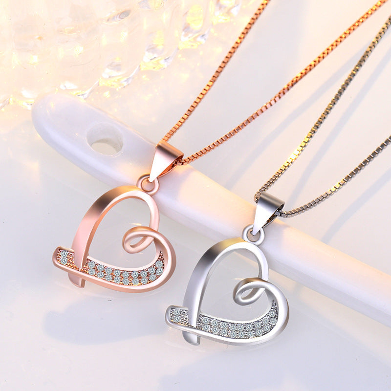 Women's Heart Necklace Hollow Clavicle Chain - Norellé