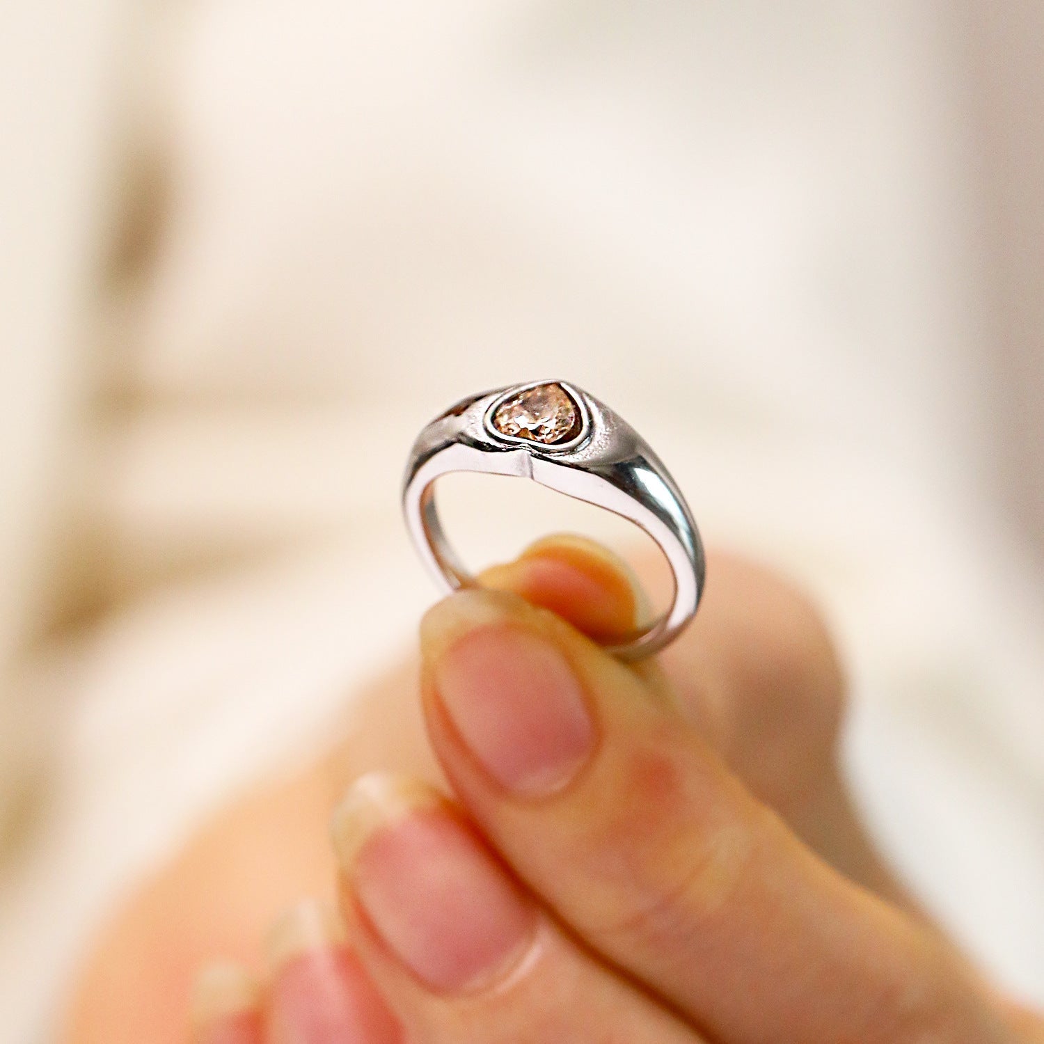 Design Heart-shaped Inlaid Zircon Titanium Steel Ring For Women - Norellé