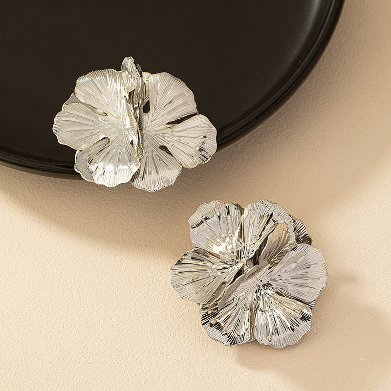 Geometric Cold Wind Electroplated Metal Plant Flower Earrings - Norellé