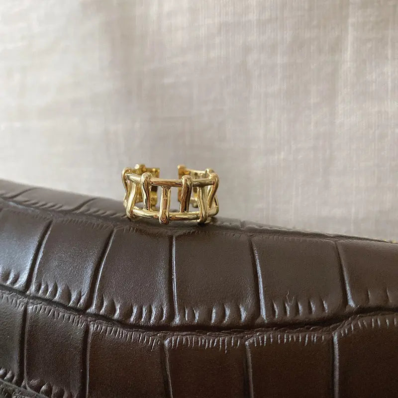 Simple And Irregular Ring Personality Ornament - Norellé