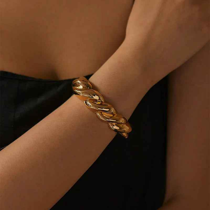 Female Twist Design Croissant Thread Creative Bracelet - electronic accessories