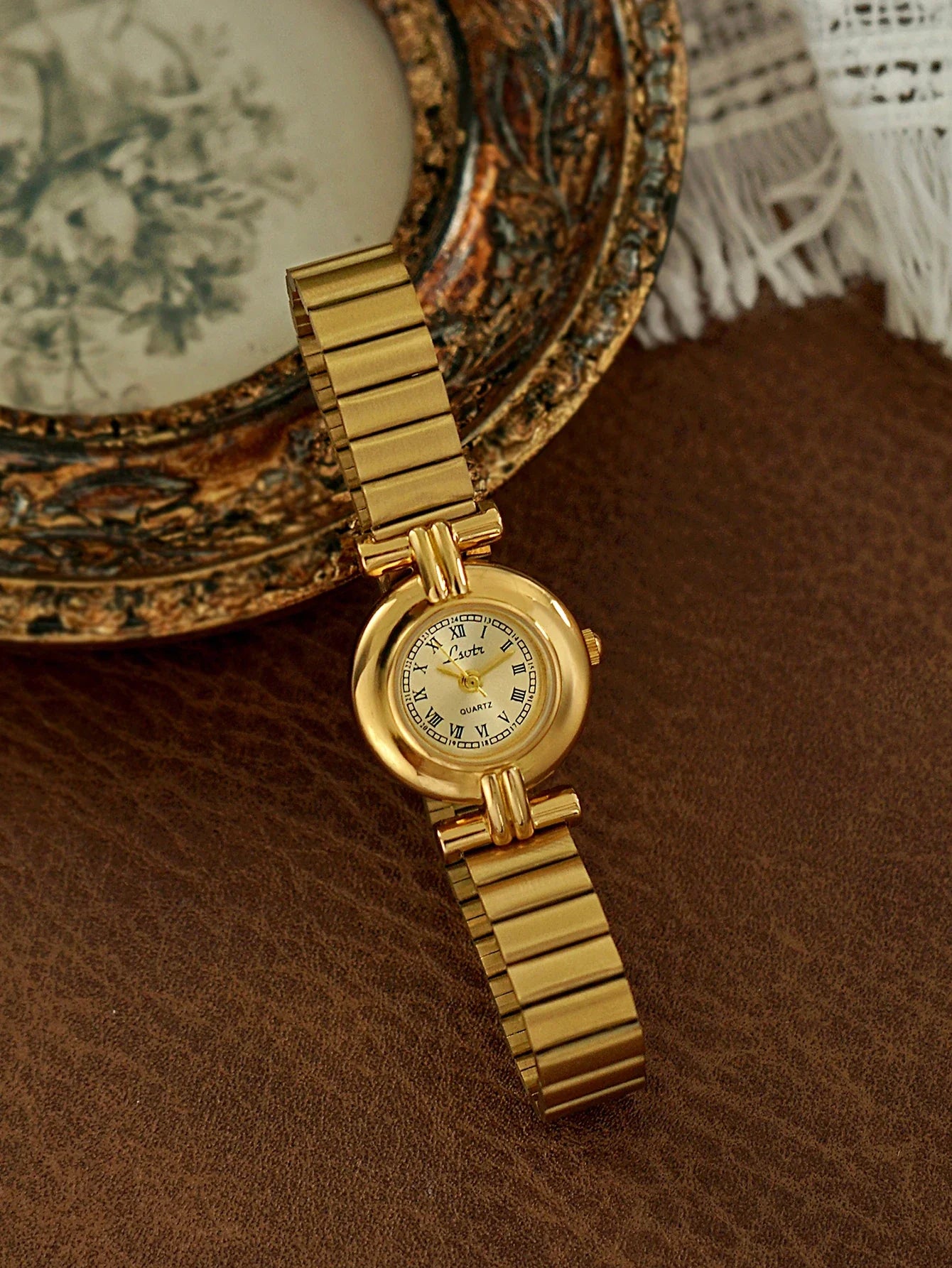 French Retro Gold Small Dial Women’s Watch