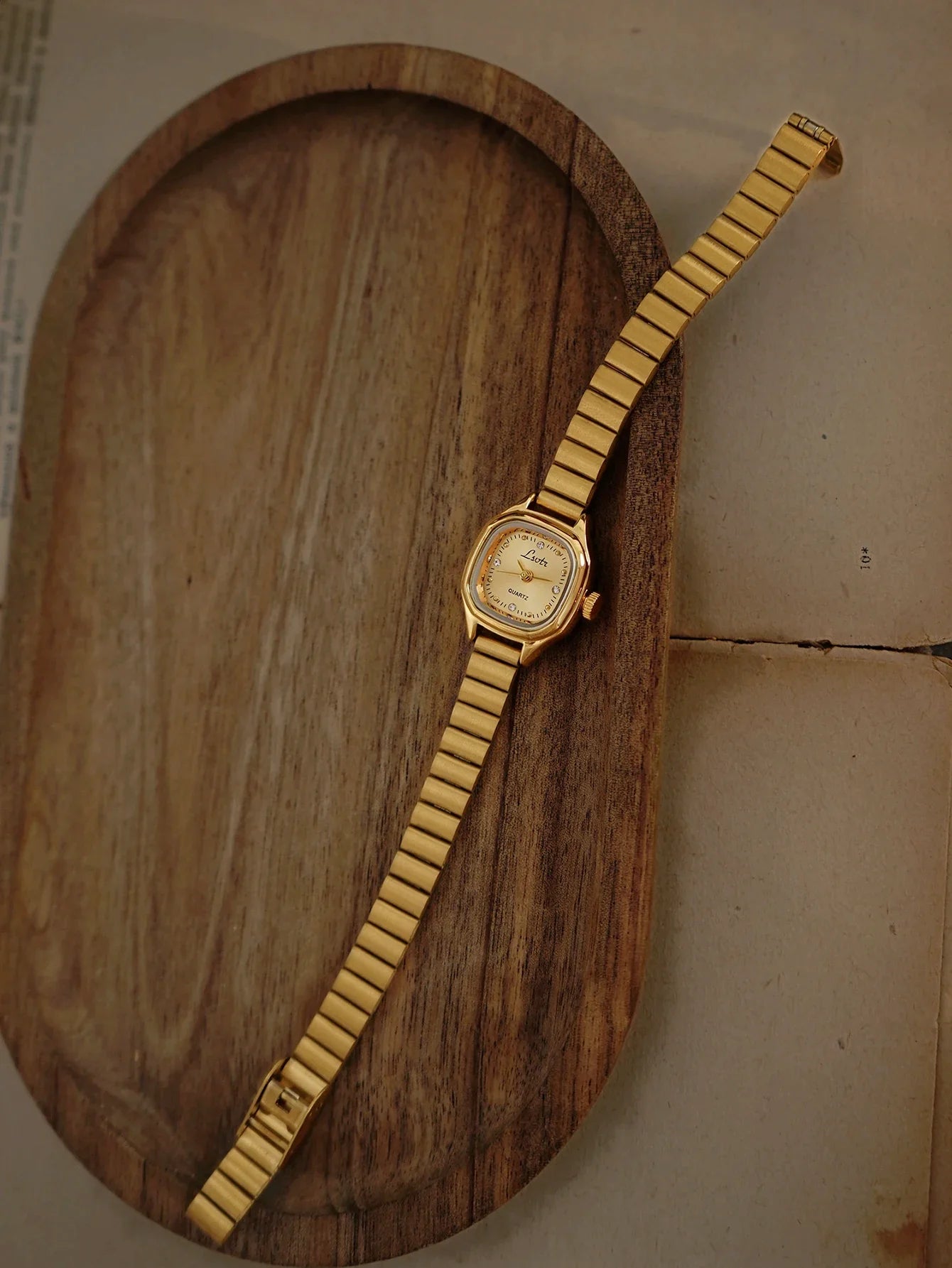 French-Style Vintage Exquisite Gold Square Small Dial Women’s Watch