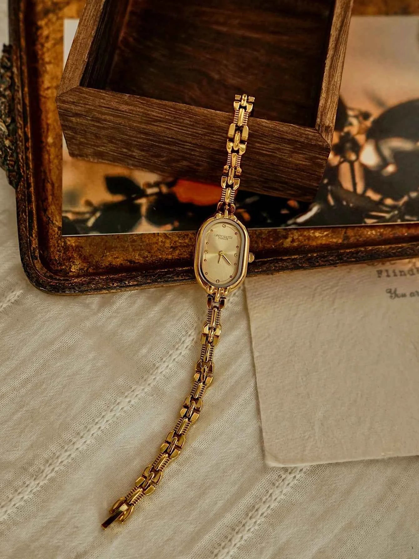 Gold Bracelet Ladies Watch Retro