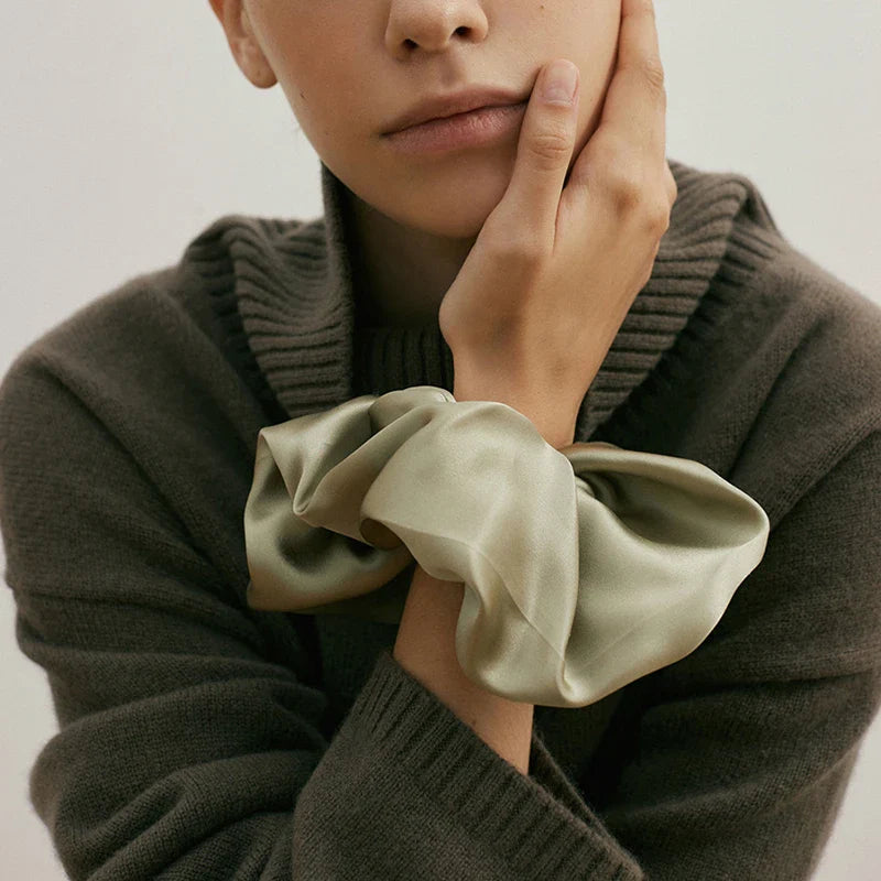 High-quality Satin Headband With a High-end Feel