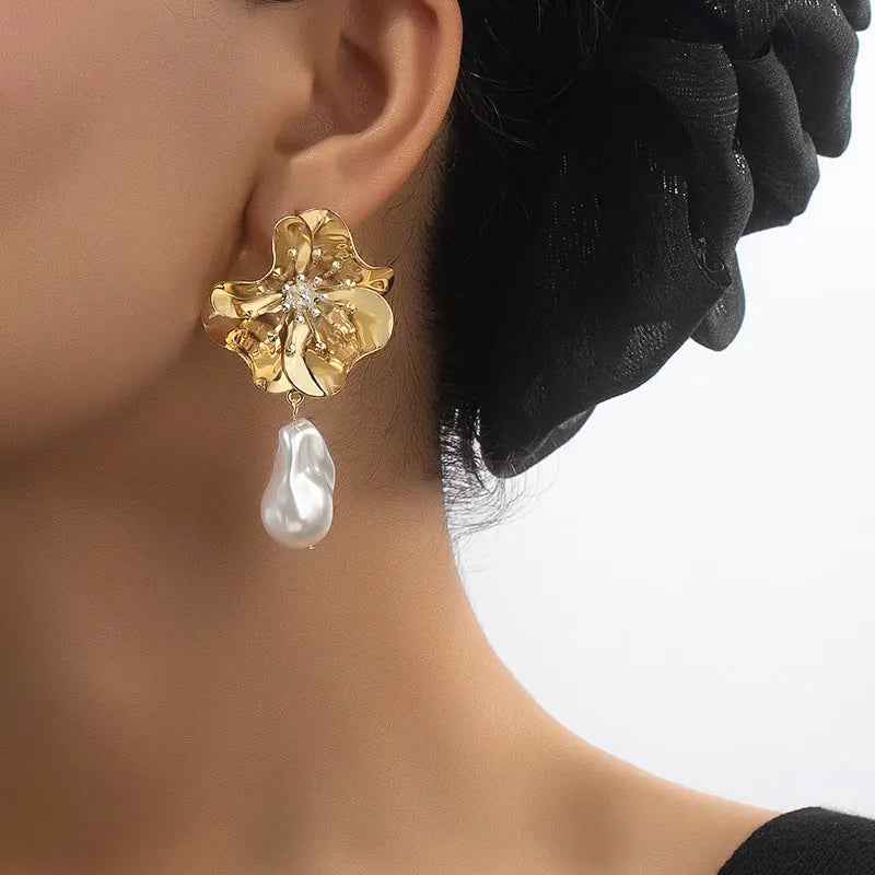 Ins Style Shaped Pearl Flower Earrings - electronic accessories