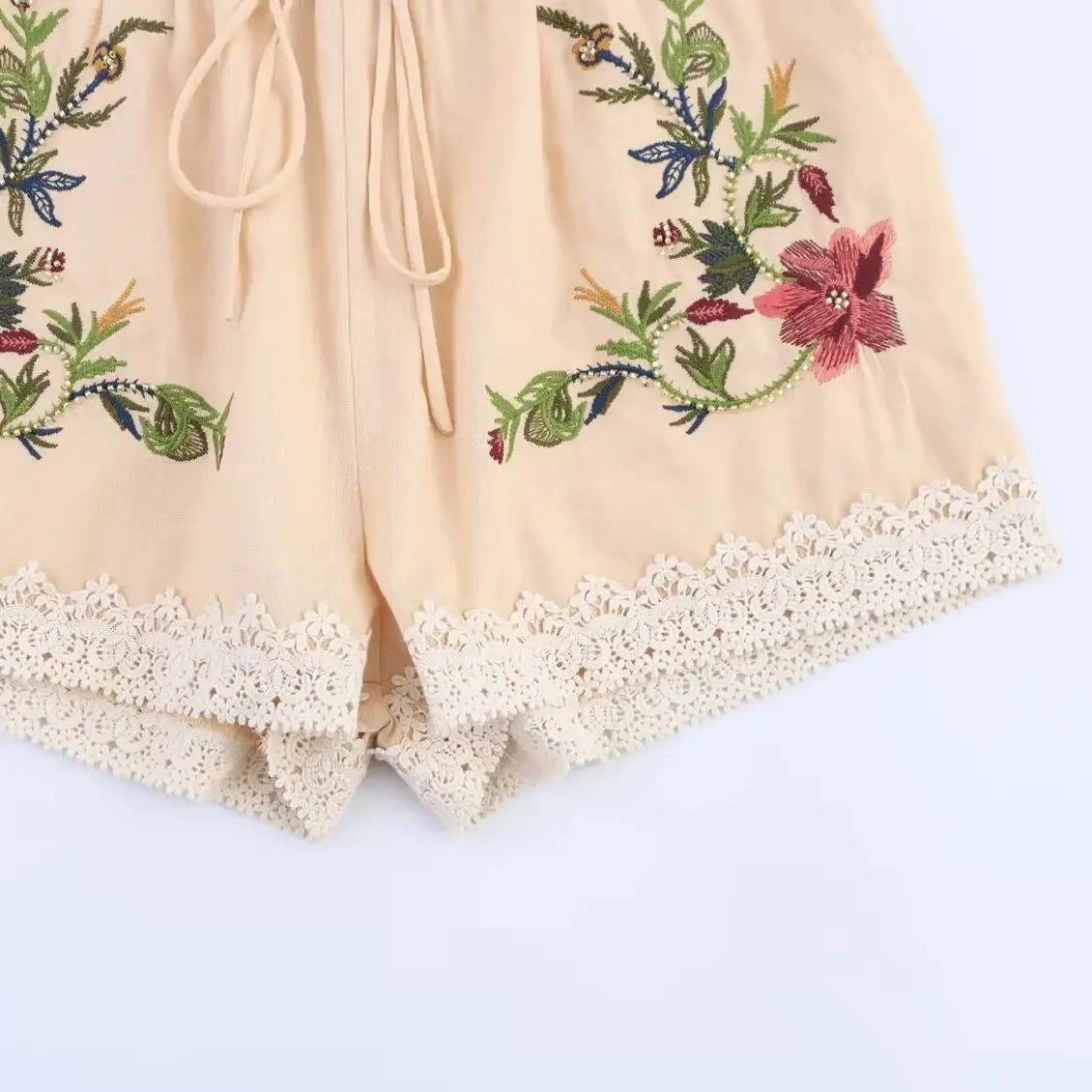 Lace up Decoration Casual Shorts