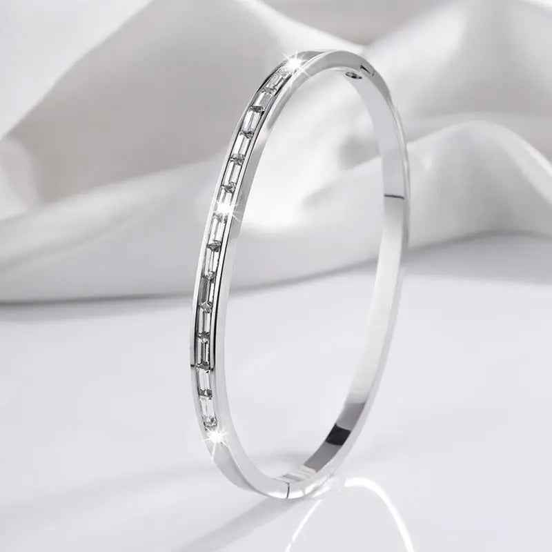 Non-fading Diamond-embedded Stainless Steel Bracelet For Women - electronic accessories