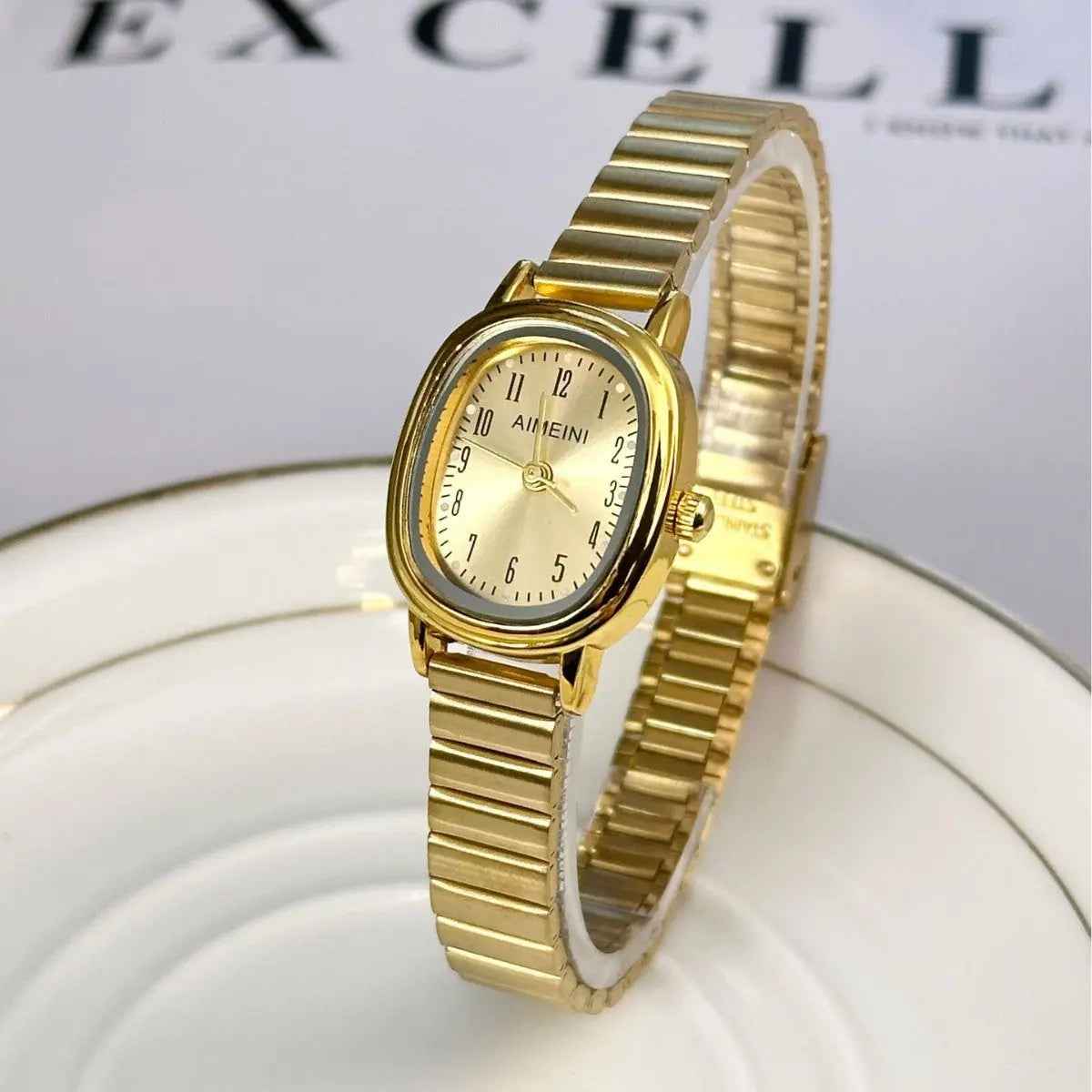 Oval Disk Women’s Retro Digital Simple Watch - electronic accessories