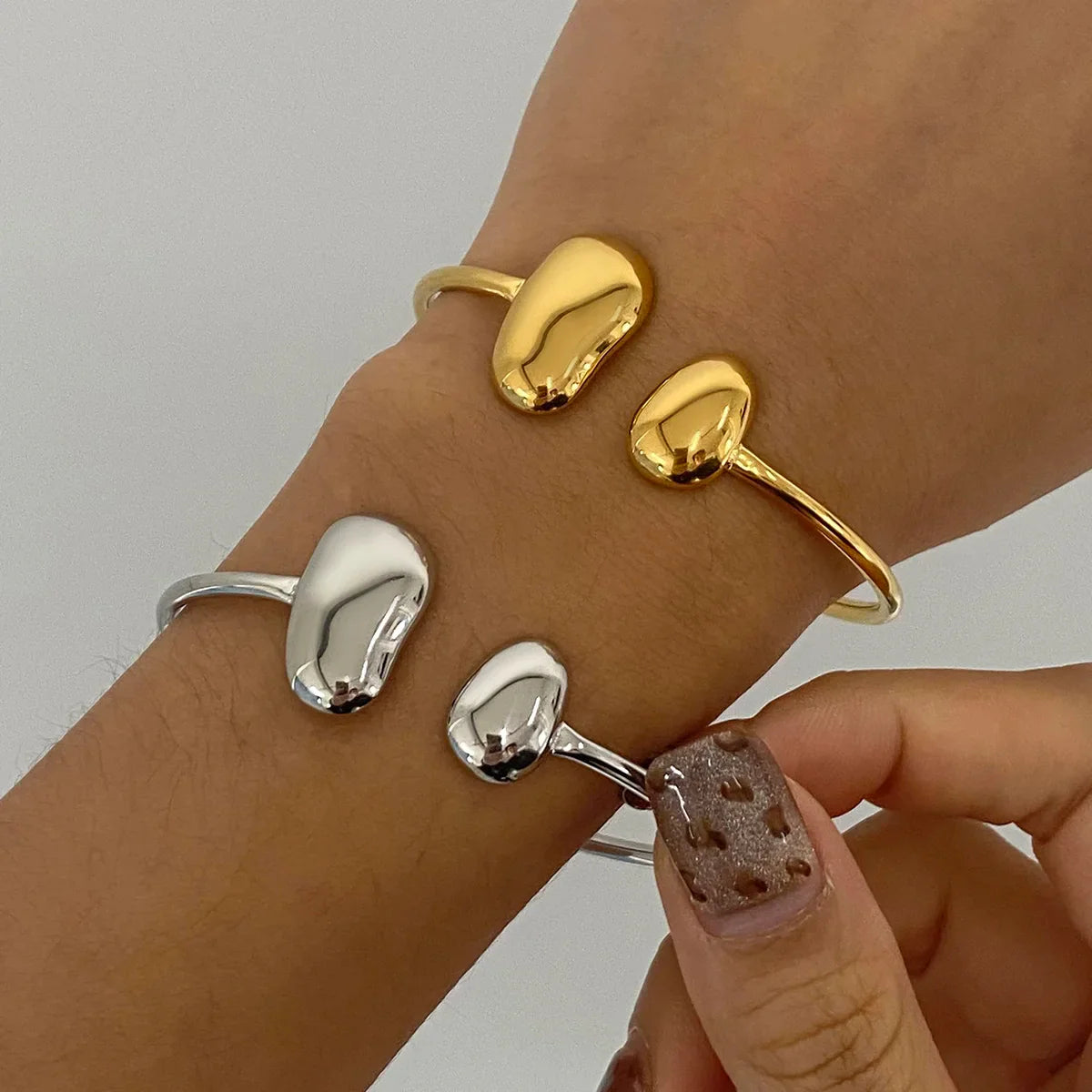 Oval Pearl Bangle Bracelet For Everyday