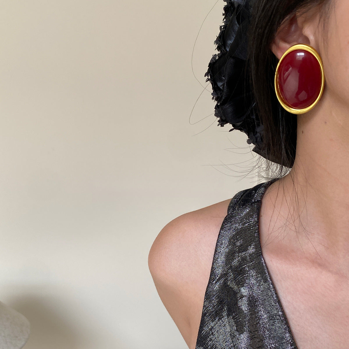 Oval Resin Stud Retro - electronic accessories