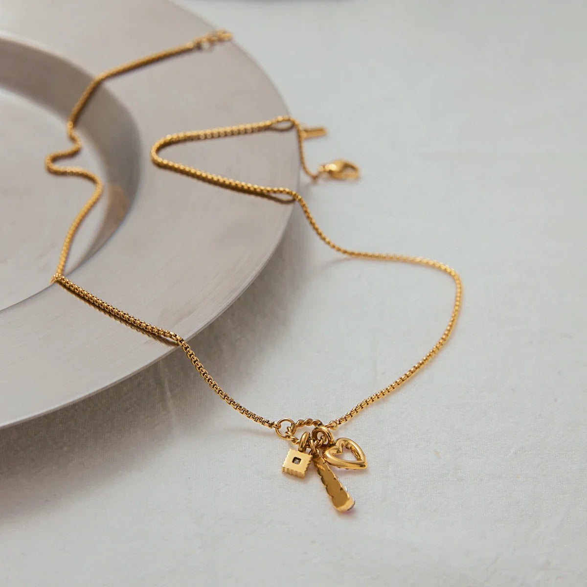 Pink Zircon Hollow Heart Pendant Necklace Stainless Steel - JDN0303031