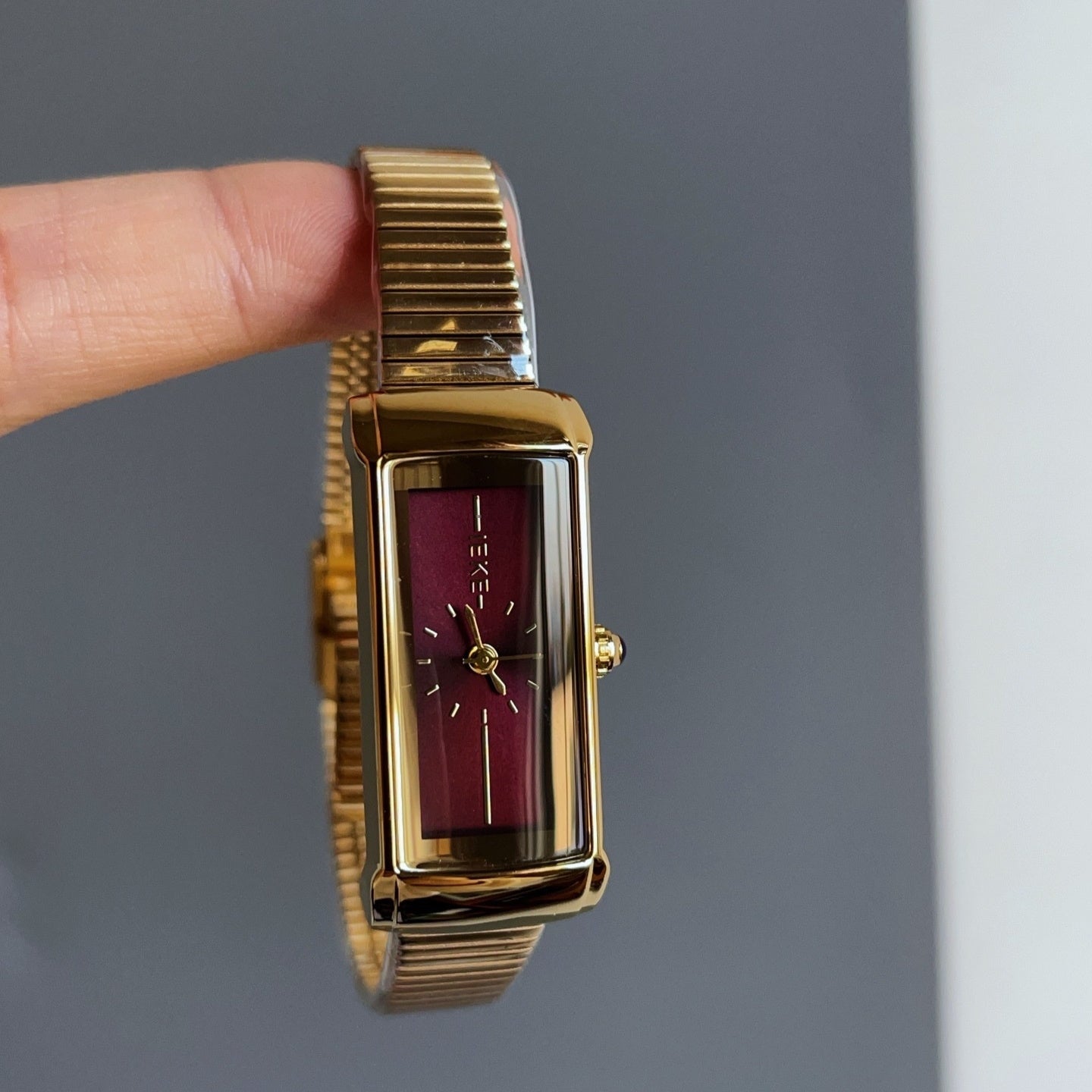 Retro Ankela Red Series Chain Watch Women - electronic accessories