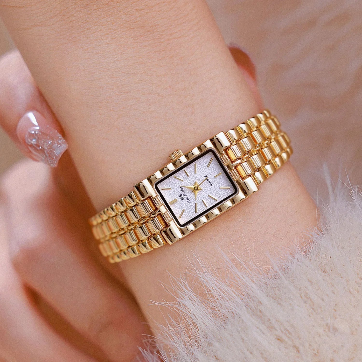 Retro Gold Rectangle Classic Watch For Women
