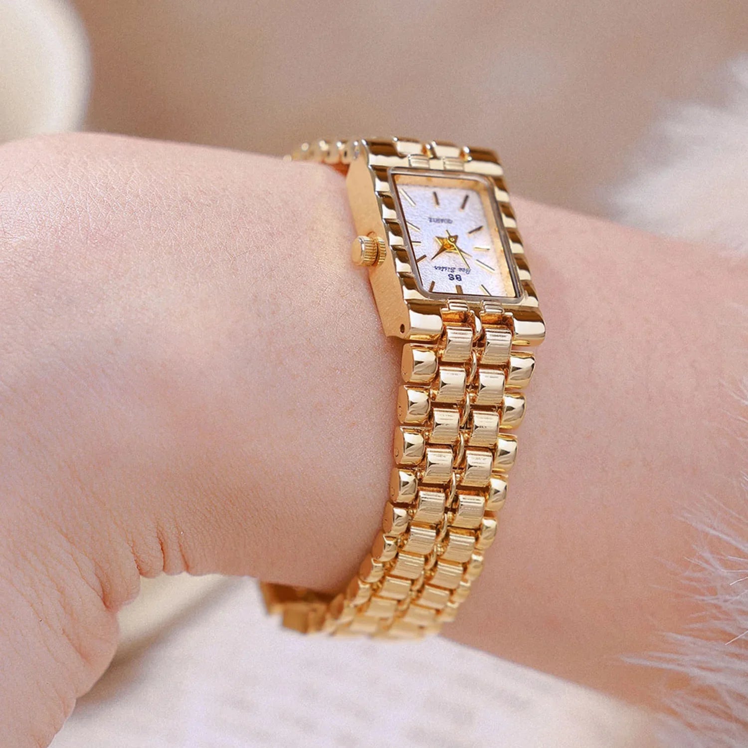 Retro Gold Rectangle Classic Watch For Women