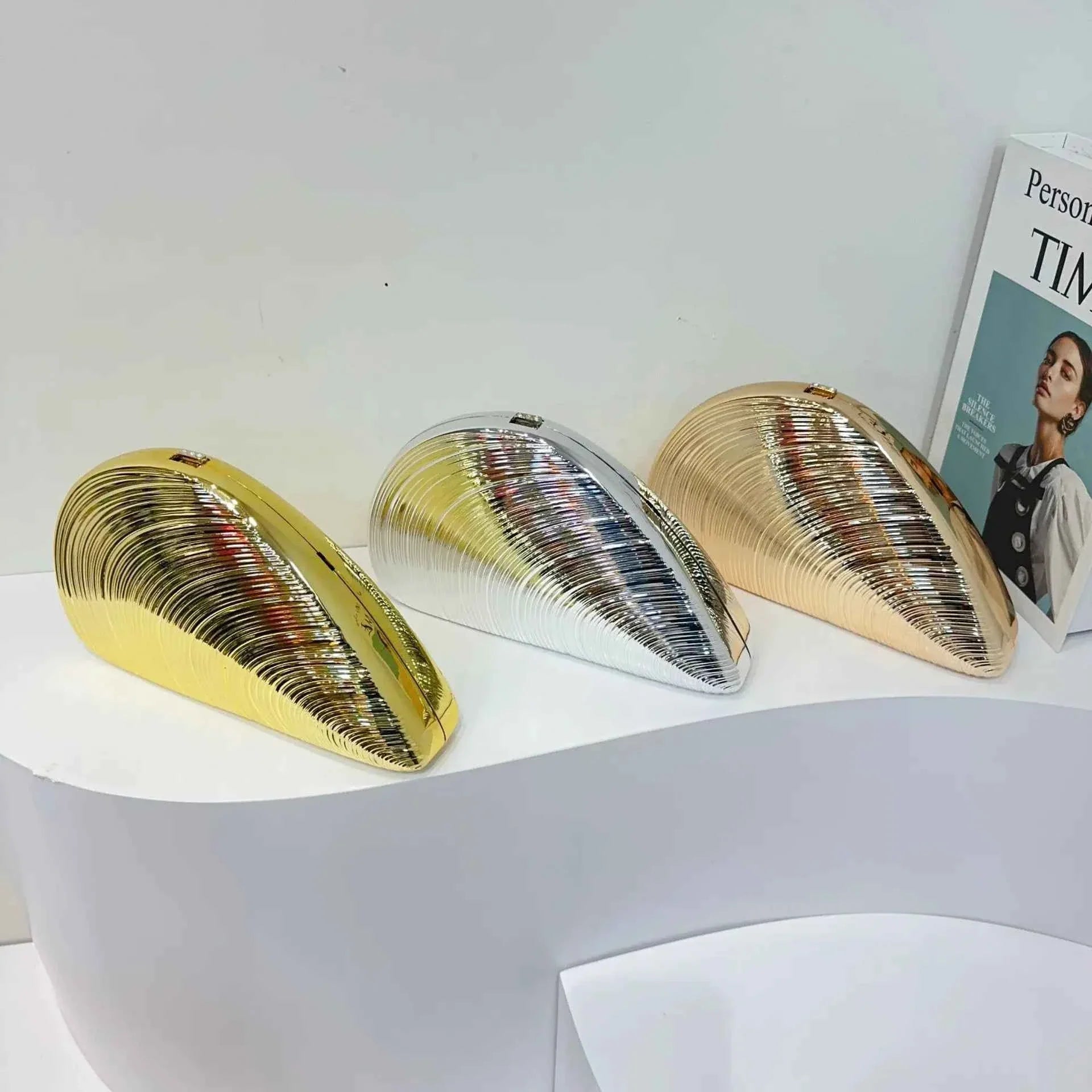 Retro Golden Silver Metal Large Shell Acrylic Bag