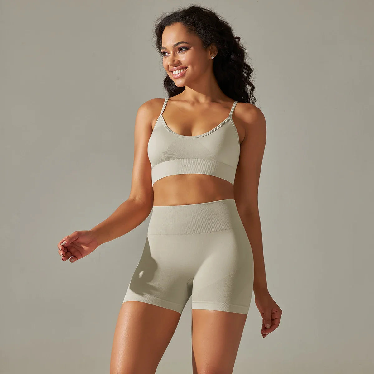 Seamless Yoga Set Camisole Bra Shorts - Light Grey / L