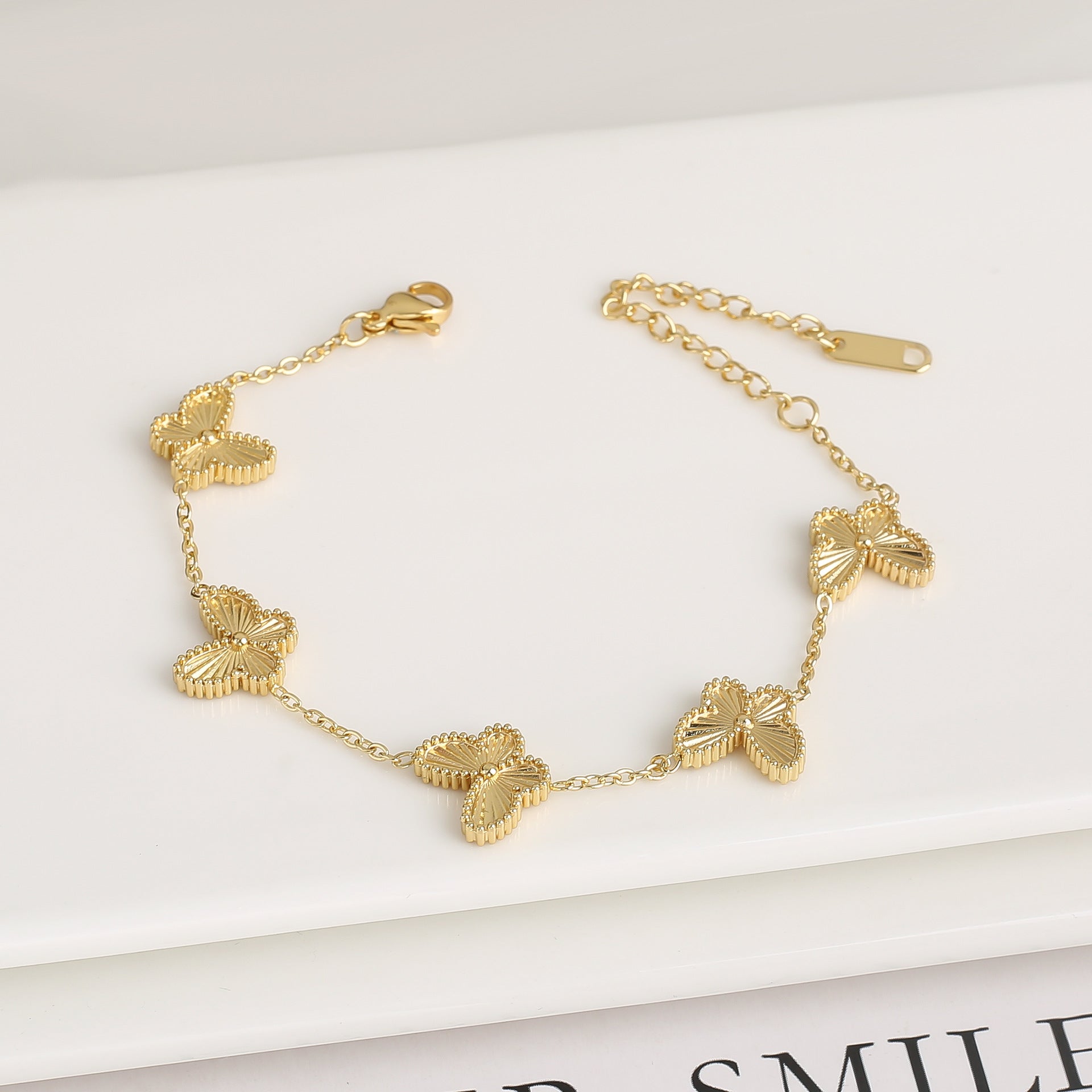 Simple Fashion Personality Temperament Butterfly Necklace - Gold Bracelet - electronic accessories