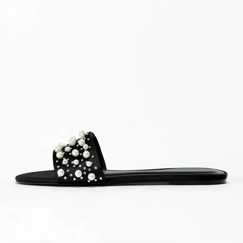 Sparkling White String Bead Decorative Women Slippers