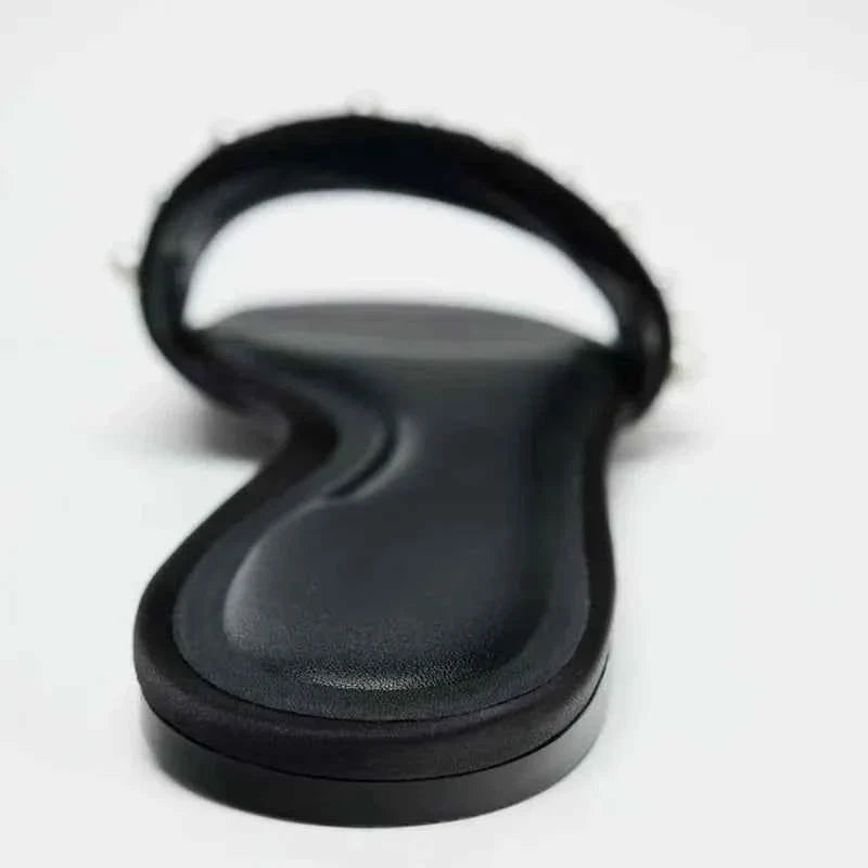 Sparkling White String Bead Decorative Women Slippers