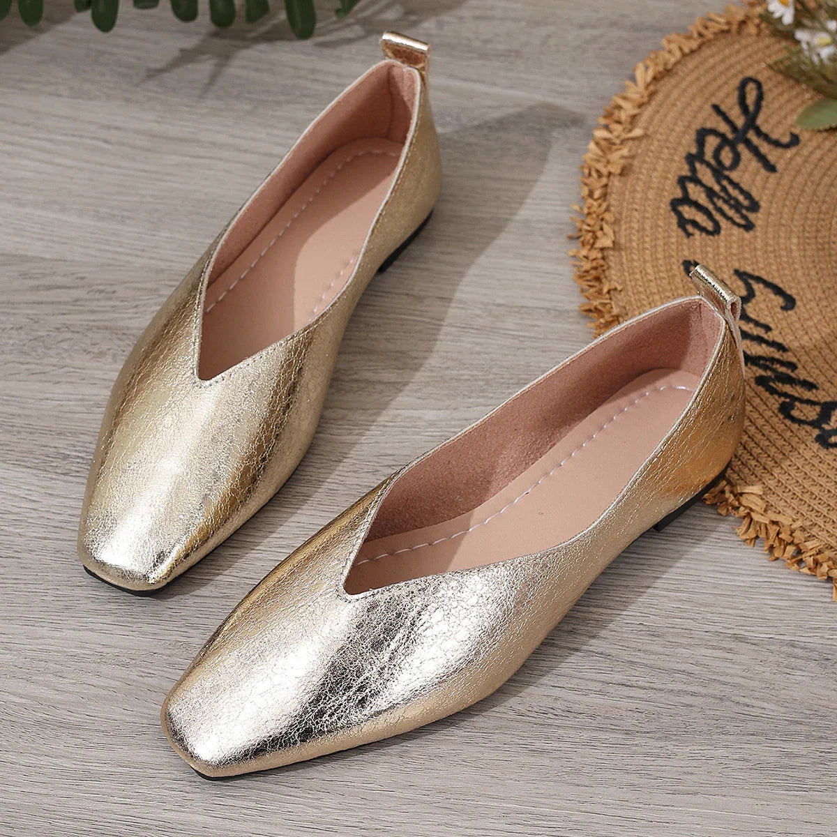 Square Toe Shoes - 43 / Gold