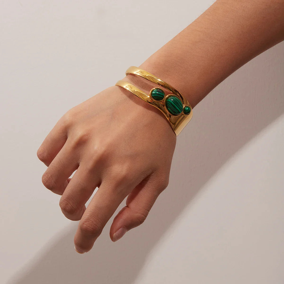 Stainless Steel Natural Stone Tiger Eye Smooth Hollow Bracelet