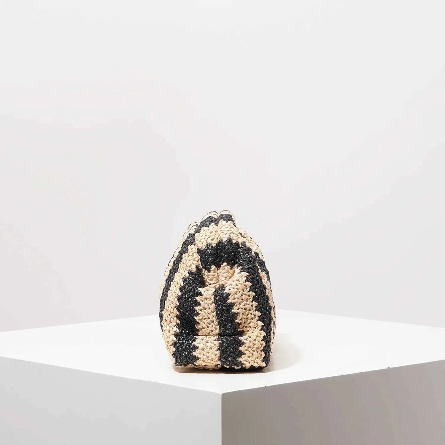 Striped Contrasting Color Knitted Ladies Clutch Bag