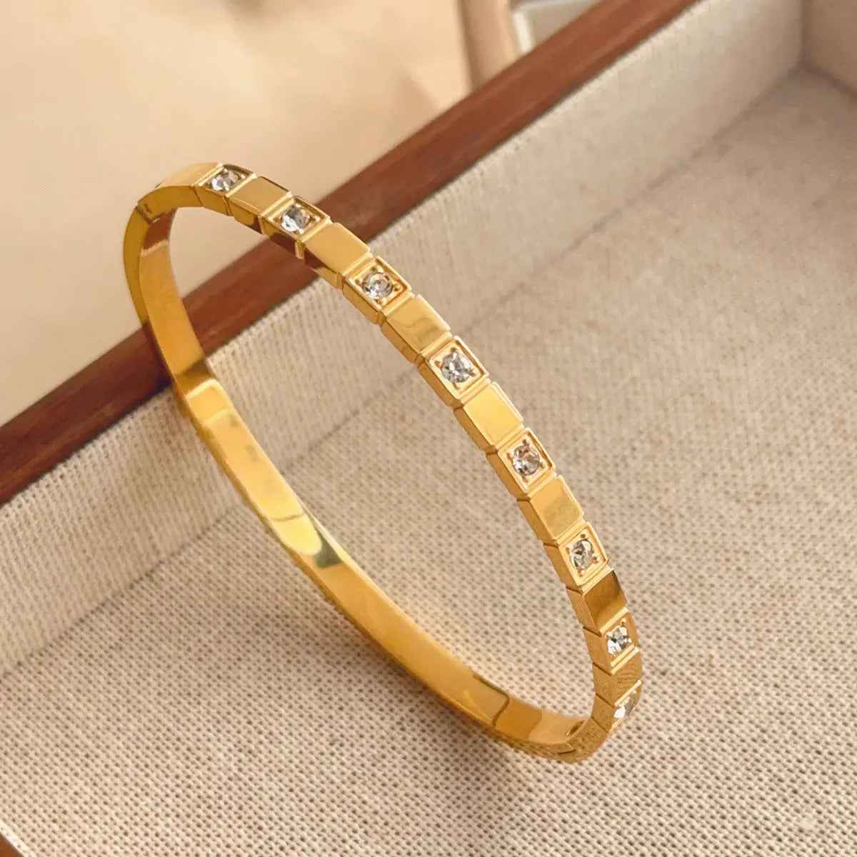 Titanium Steel Bracelet Women’s Non-fading Fashion - Sz051 Gold - electronic accessories